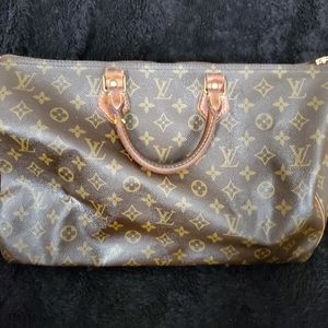 Louis Vuitton Speedy 40 Monogram Canvas Satchel